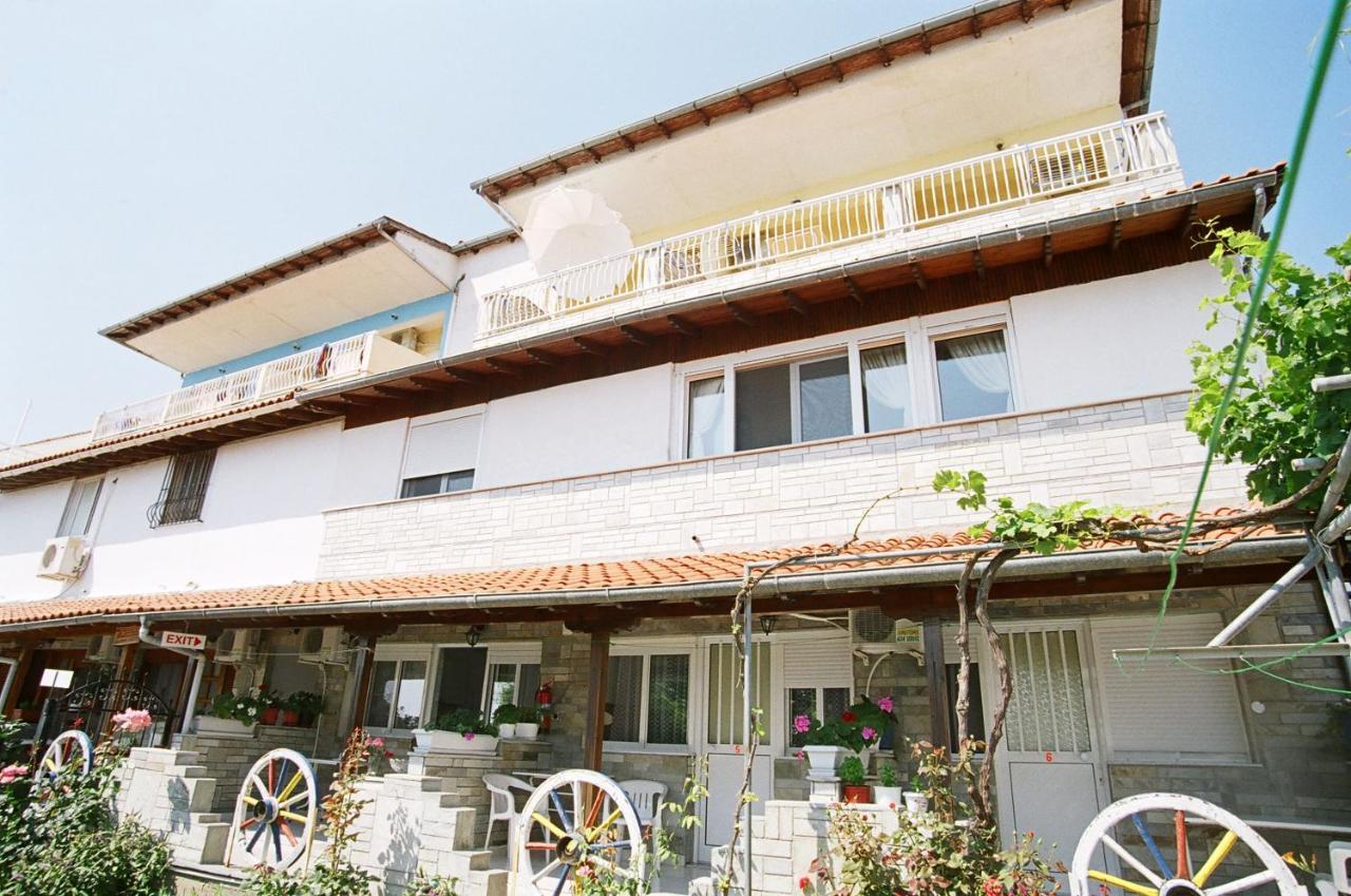 Nikos Rooms Kallithea Kallithea  Екстериор снимка